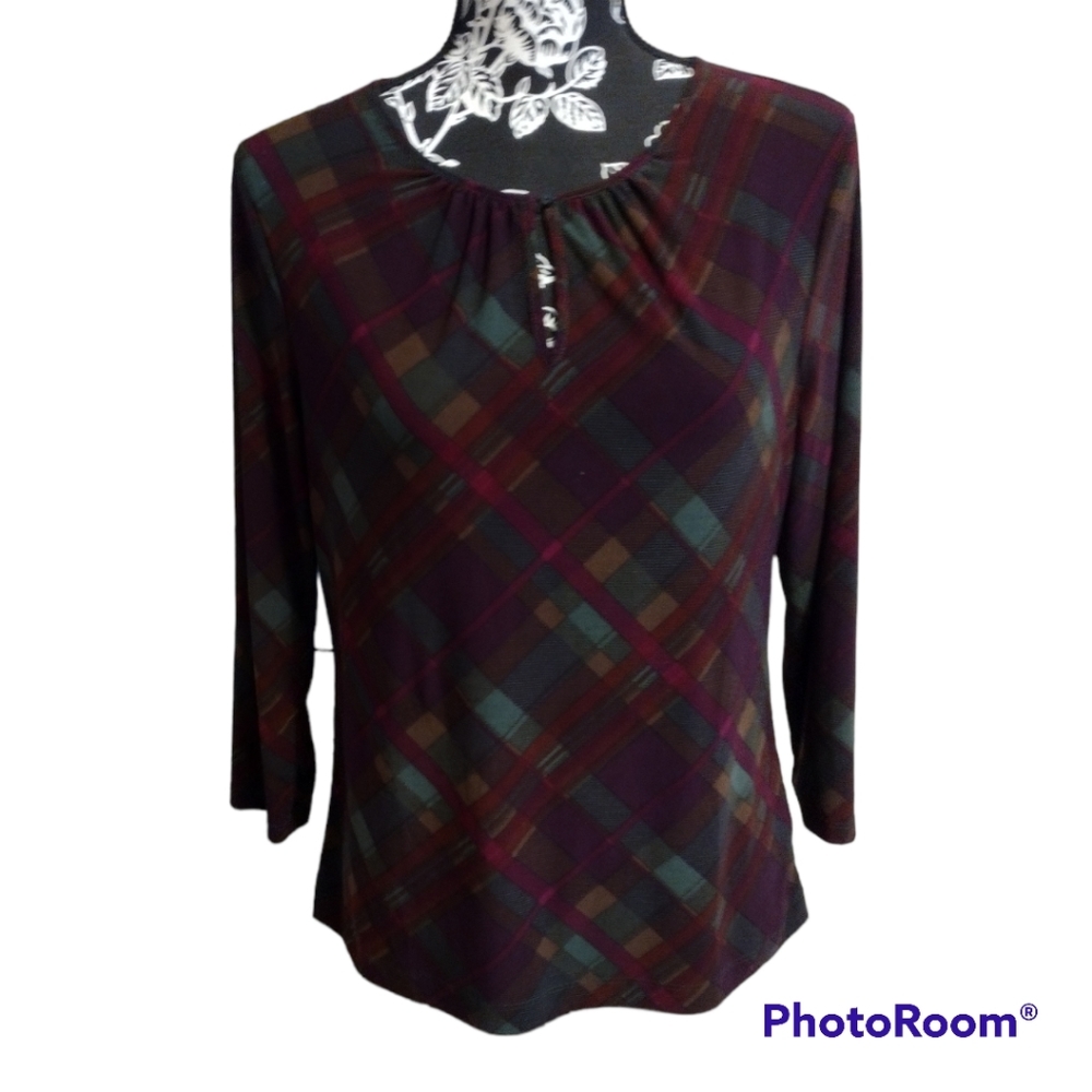 Women's Chap's Petite 3/4 length sleeve top